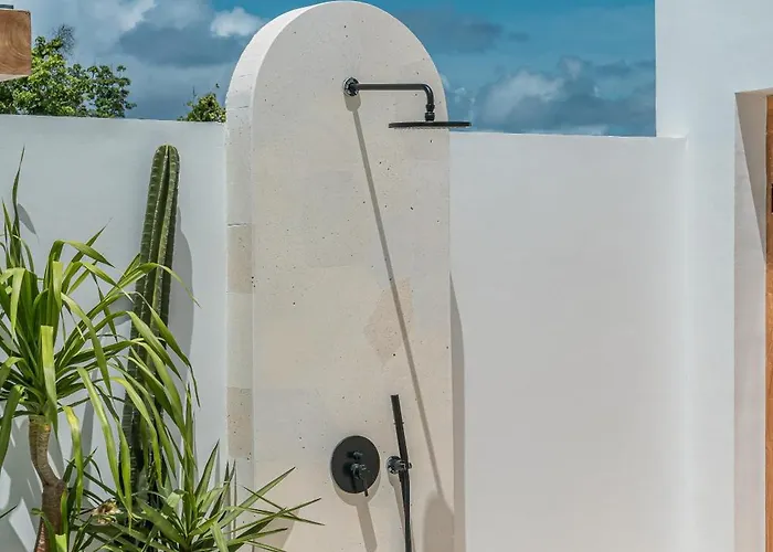 Modern Tropical 1br & 2br Private Pool Villa Uluwatu (Bali)