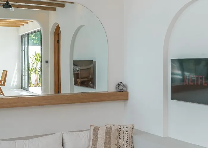 Modern Tropical 1br & 2br Private Pool Villa Uluwatu (Bali)
