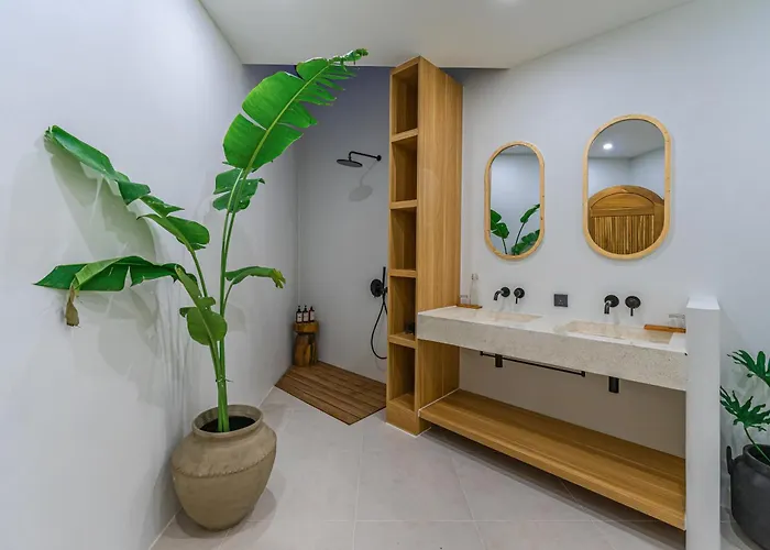 Modern Tropical 1br & 2br Private Pool Villa