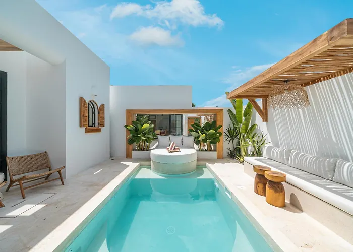 Modern Tropical 1br & 2br Private Pool Villa *