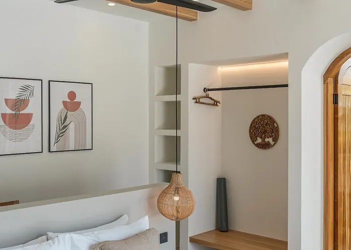 Modern Tropical 1br & 2br Private Pool *