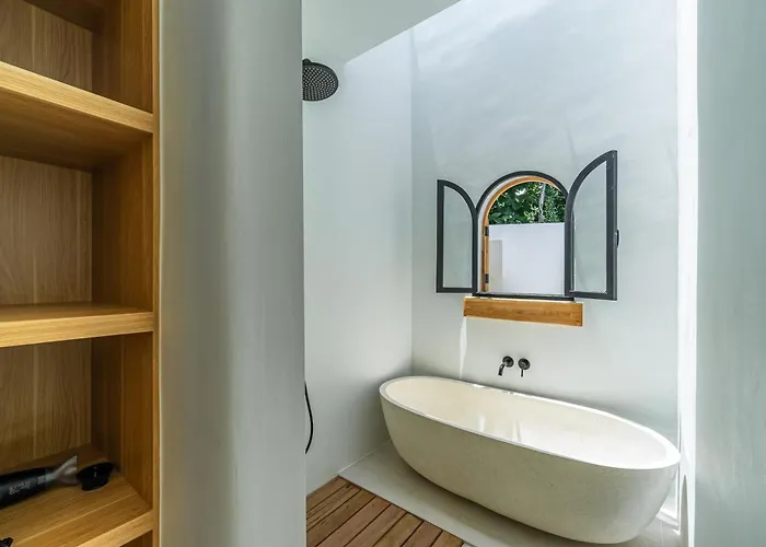 Modern Tropical 1br & 2br Private Pool