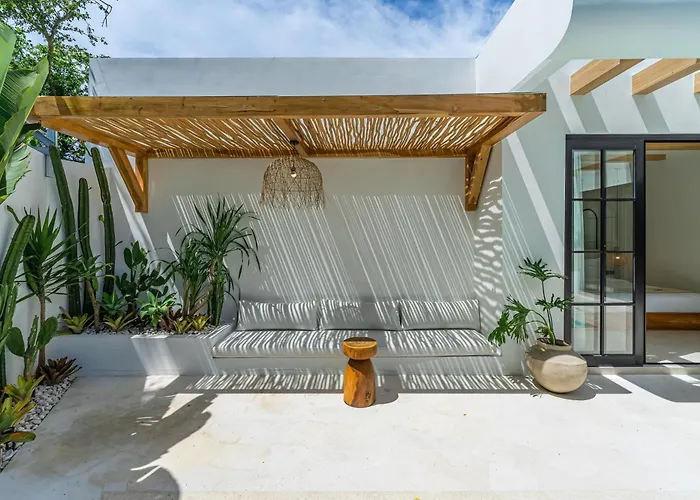 Modern Tropical 1br & 2br Private Pool Villa