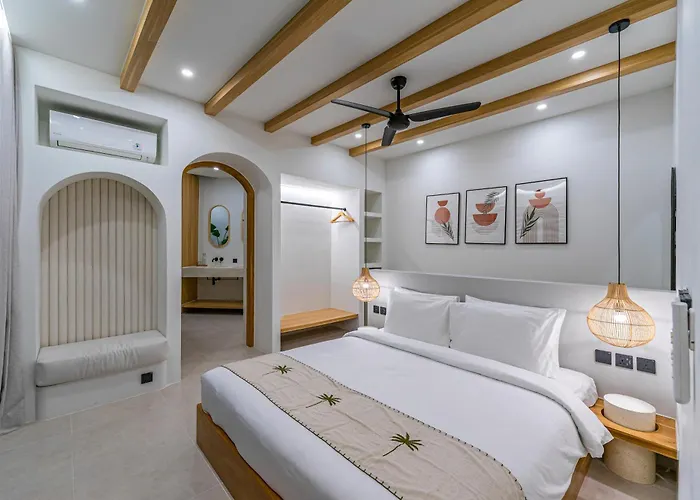 Modern Tropical 1br & 2br Private Pool Villa *